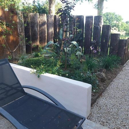Studio Meuble Avec Terrasse Axe Rennes Saint Malo La Baussaine Exterior foto